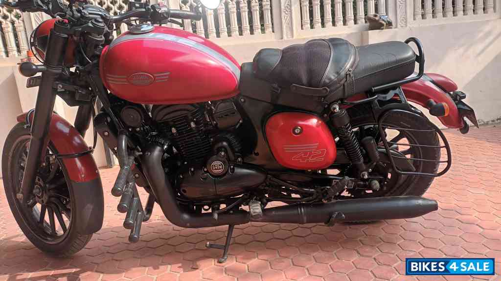 Jawa 42 Dual Channel ABS Orion Red