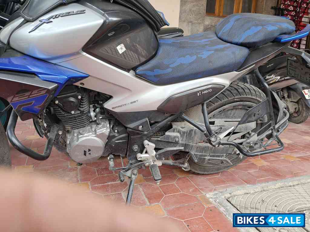 Cobalt Blue Hero Xtreme 125R