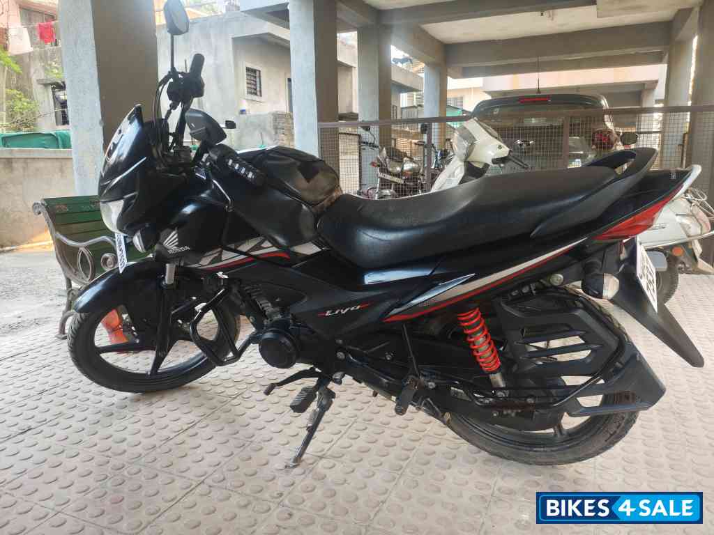 Black With Red Graphics Honda Livo BS6