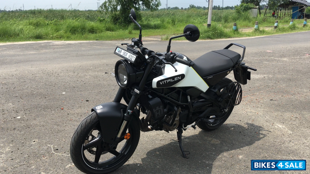 Pearl Silk Matt White Husqvarna Vitpilen 250 2024