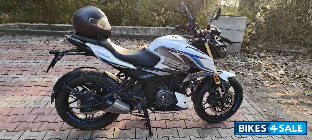 Bajaj Pulsar N250