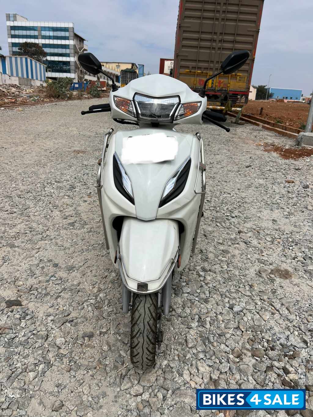 White Honda Activa 6G Dlx White Honda Activa 6G Dlx