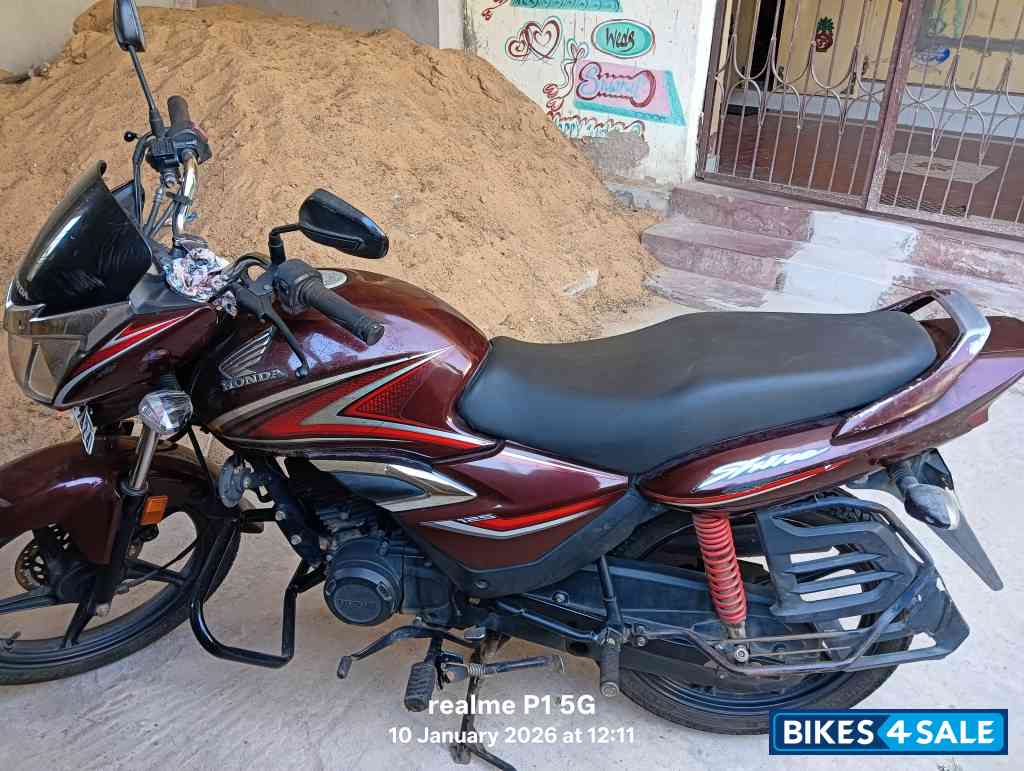 Rebel Red Metallic Honda Shine 125 Disc