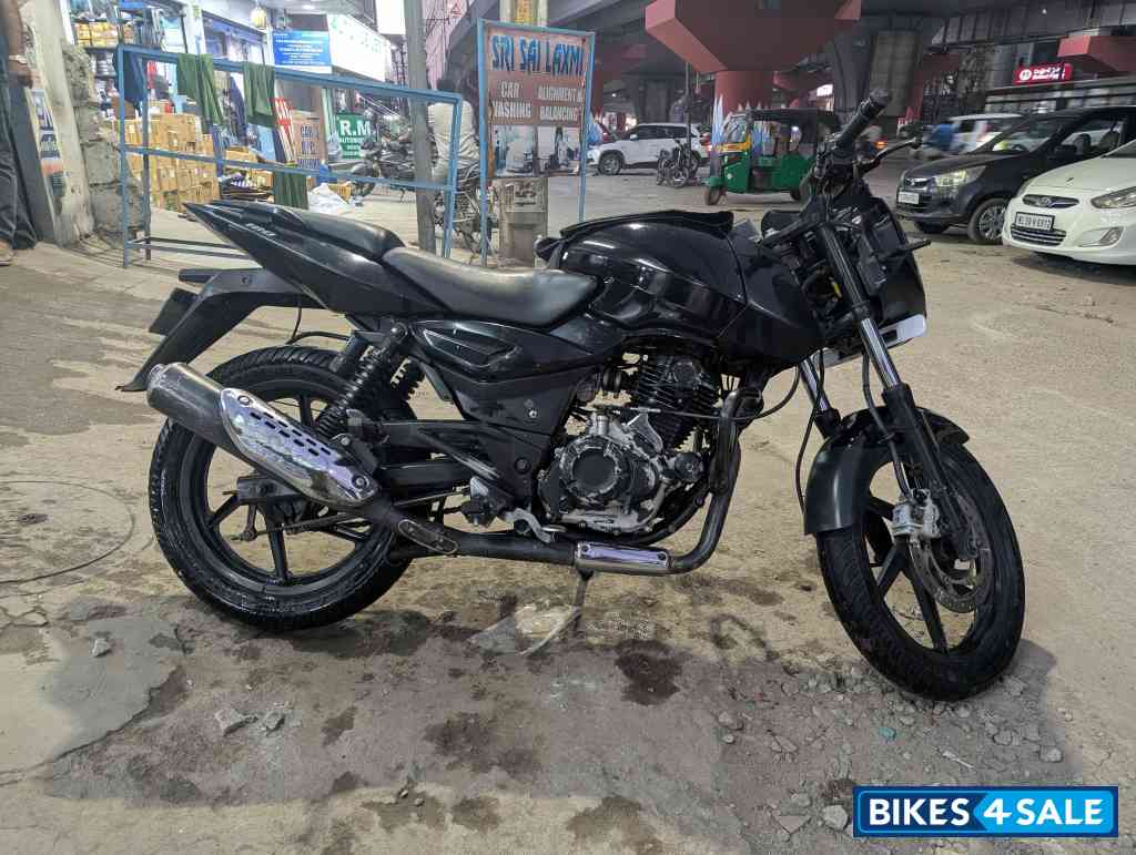 Black Bajaj Pulsar 180 DTSi
