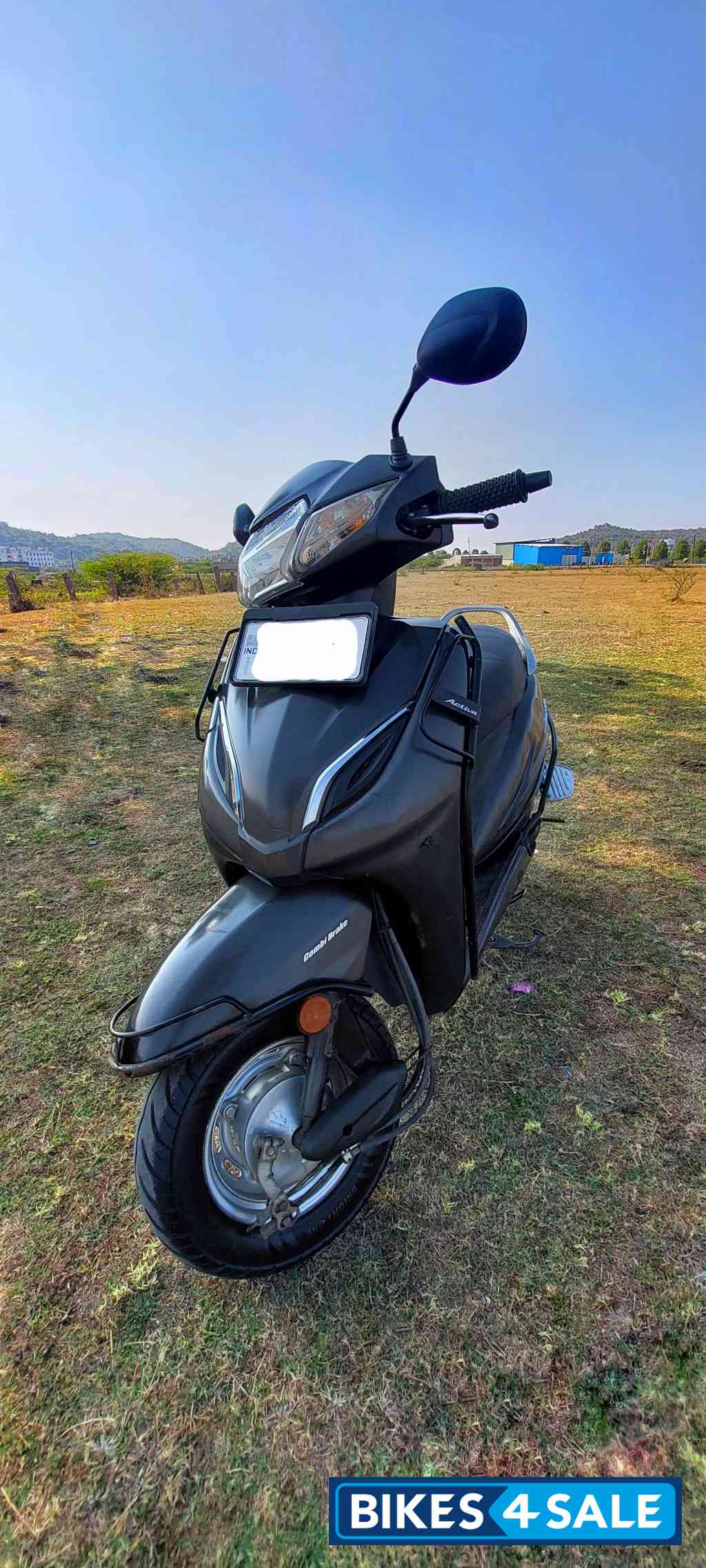 Gray Honda Activa 5G