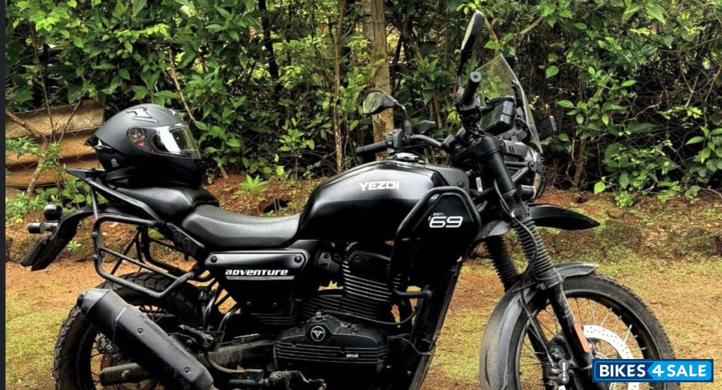 Tornado Black Yezdi Adventure Matte 2024