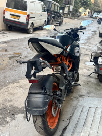 Black KTM RC 200