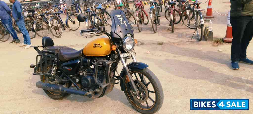 Yellow Royal Enfield Meteor 350 Fireball