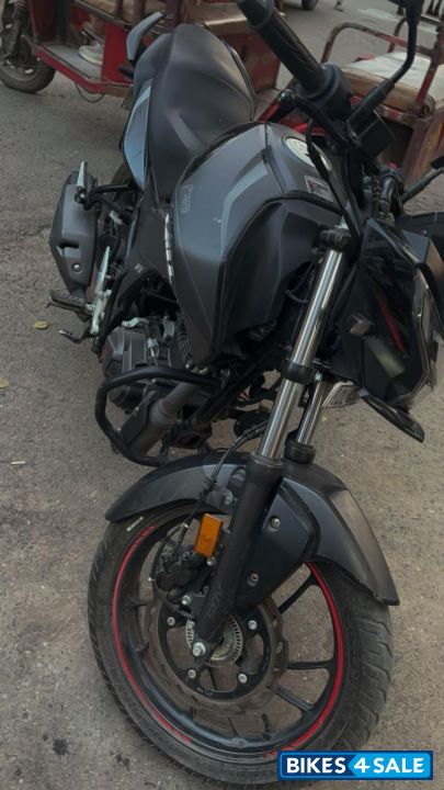 Hero Xtreme 160R Stealth Edition Hero Xtreme 160R Stealth Edition