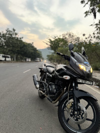Black Bajaj Pulsar 220F