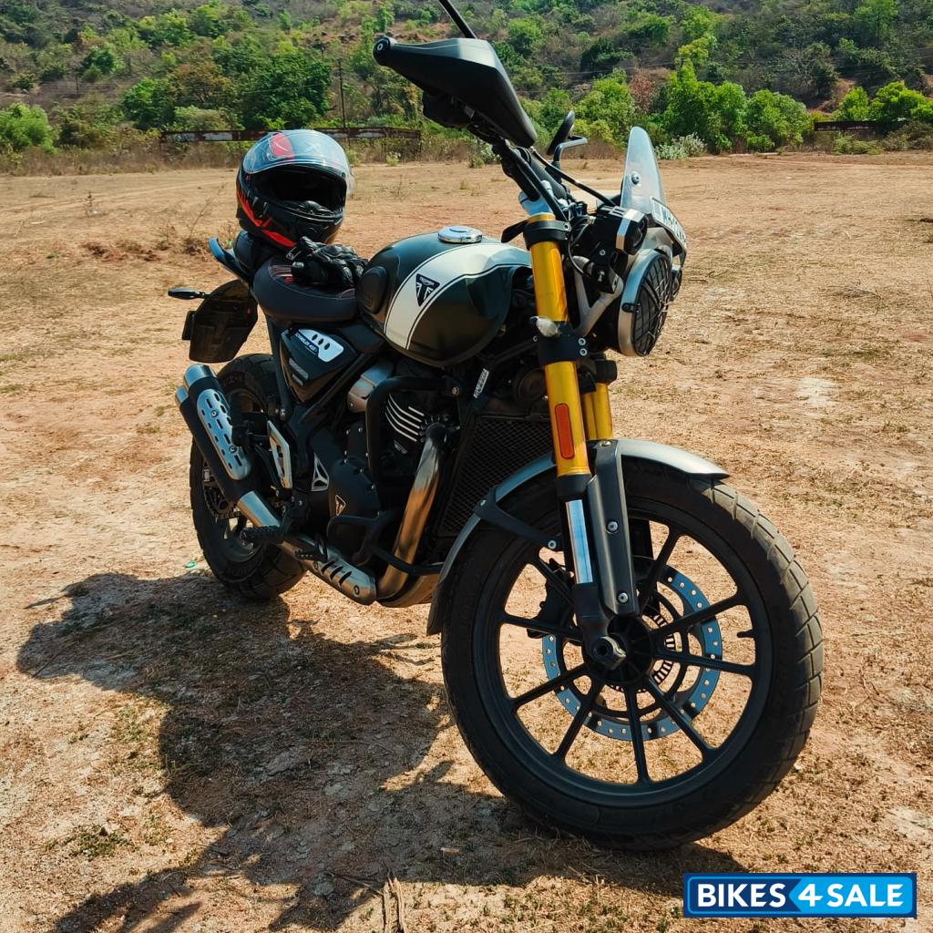 Matte Green Triumph Scrambler 400 X