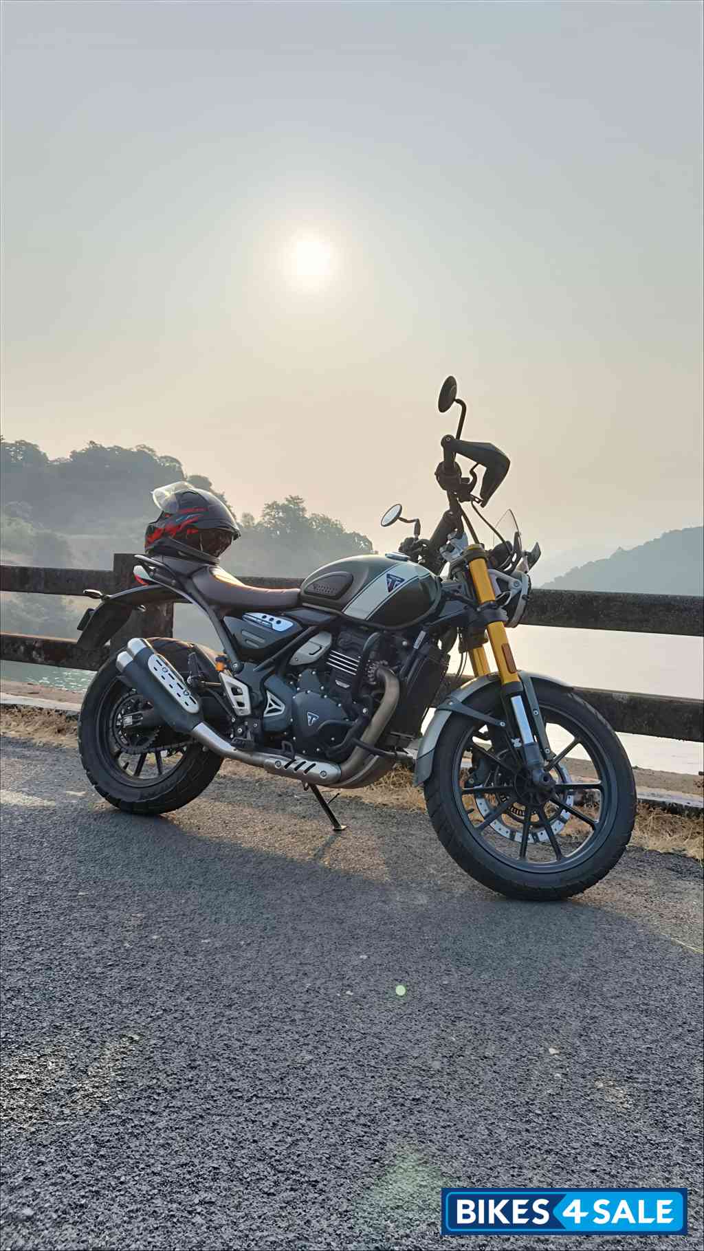 Matte Green Triumph Scrambler 400 X