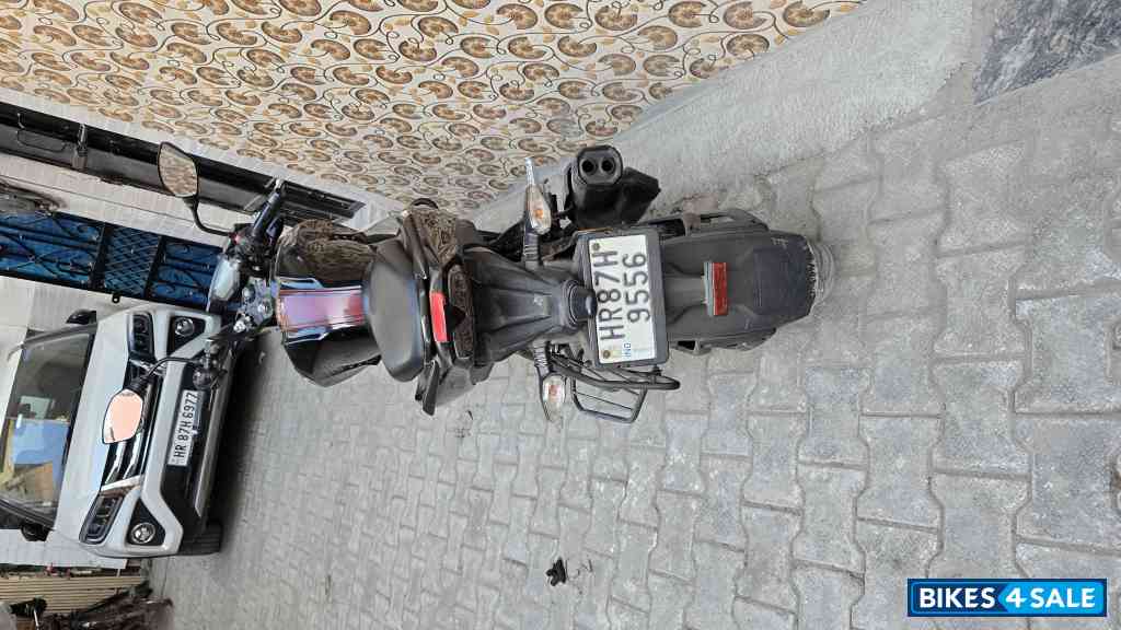 Red & Black TVS Apache RTR 200 4V 2022 Red & Black TVS Apache RTR 200 4V 2022