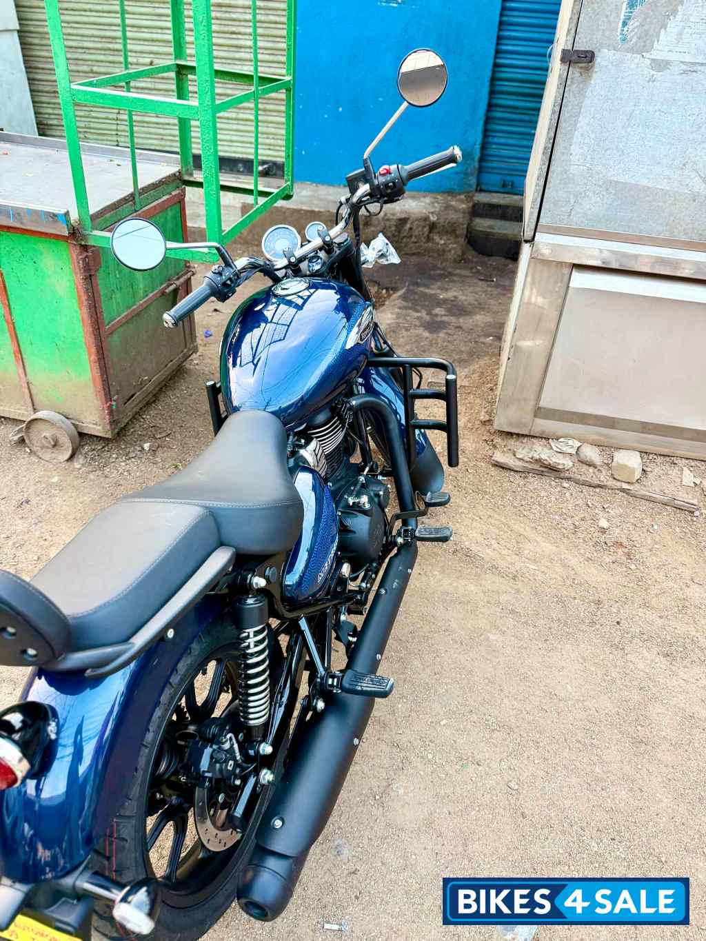 Stellar Marine Blue Royal Enfield Meteor 350 Stellar