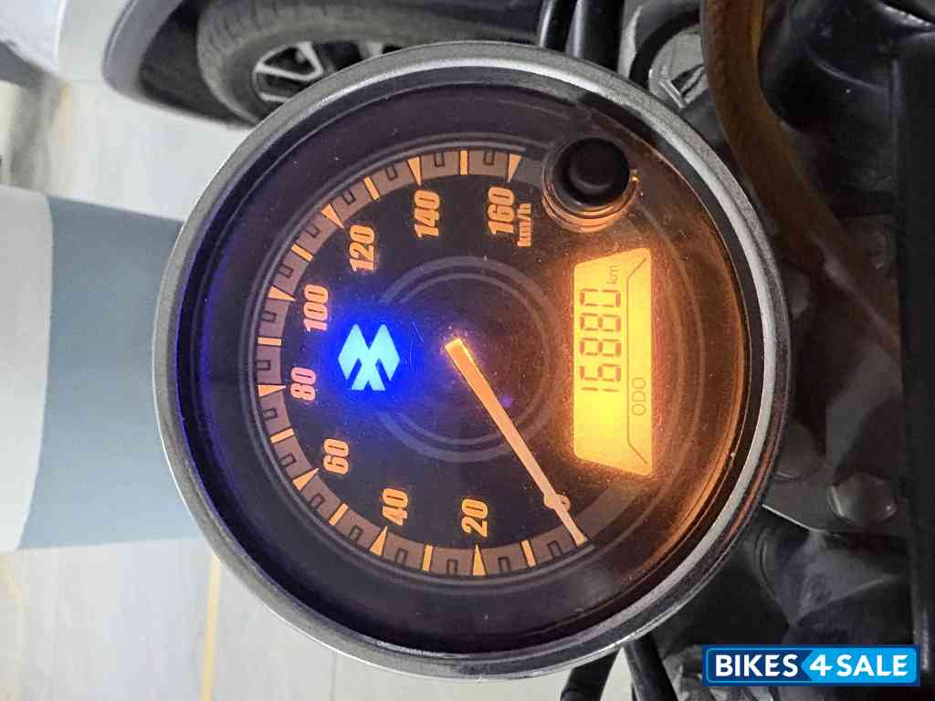 Bajaj Avenger Street 220