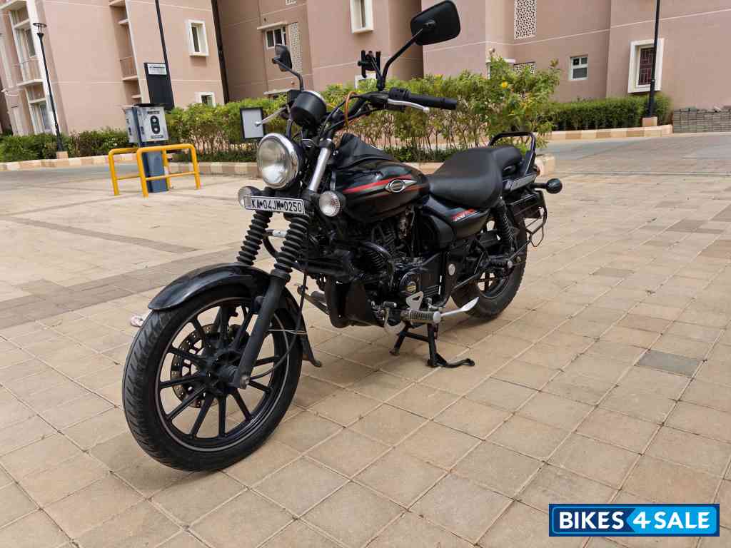 Bajaj Avenger Street 220