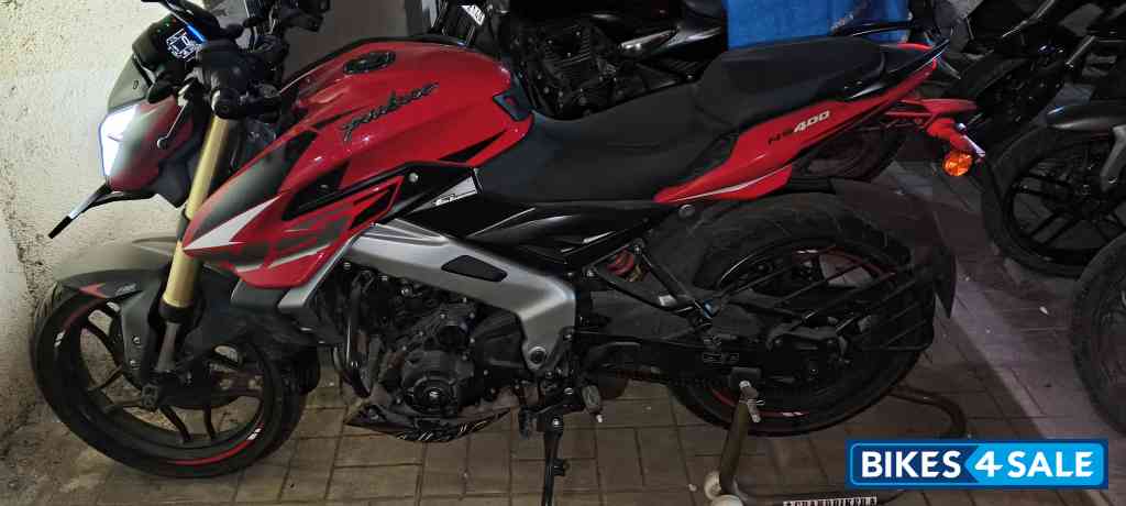 Red Bajaj Pulsar NS400Z