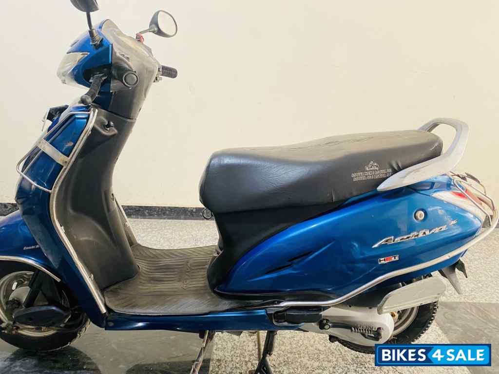 Blue Honda Activa 3G