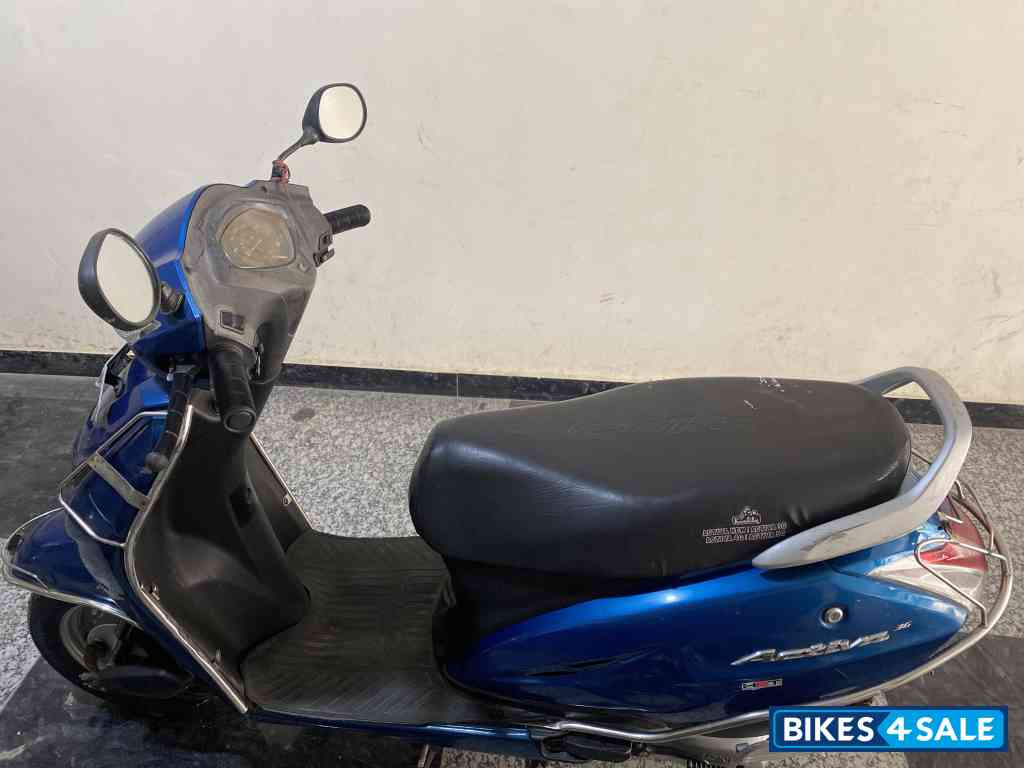 Blue Honda Activa 3G