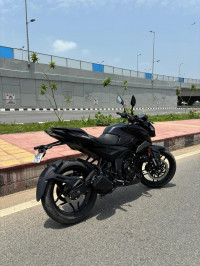 Bajaj Pulsar N250 Dual Channel ABS