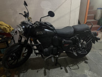 Royal Enfield Classic Stealth Black