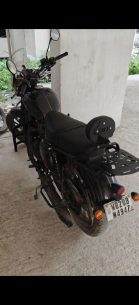 Yezdi Roadster Dark 2022 Model