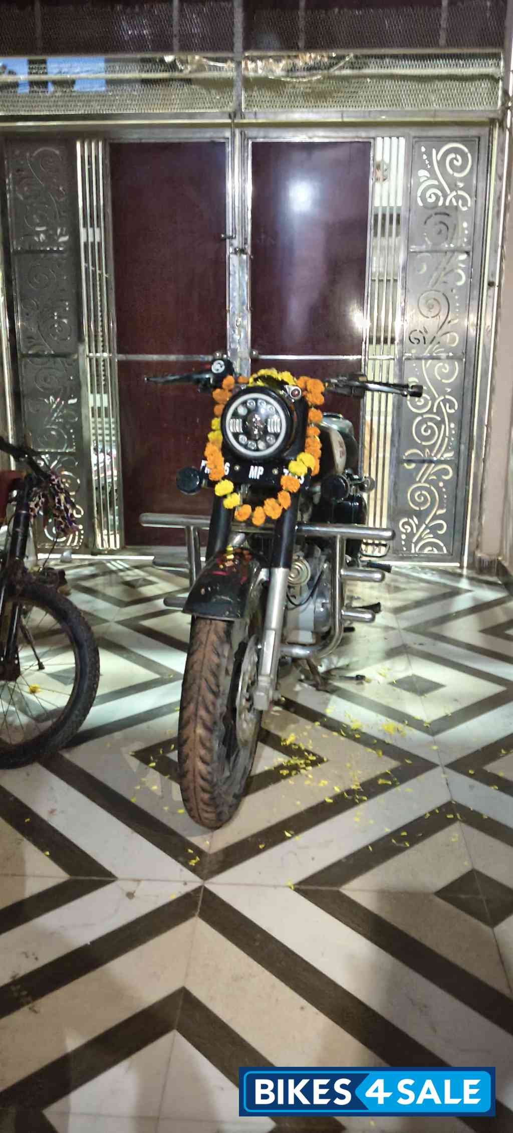 Black Royal Enfield Classic 350