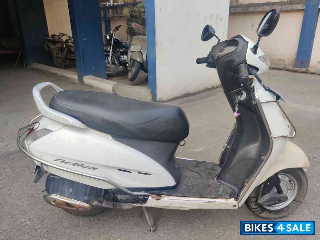 White Honda Activa 125