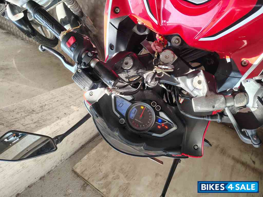 Bajaj Pulsar RS 200 BS6