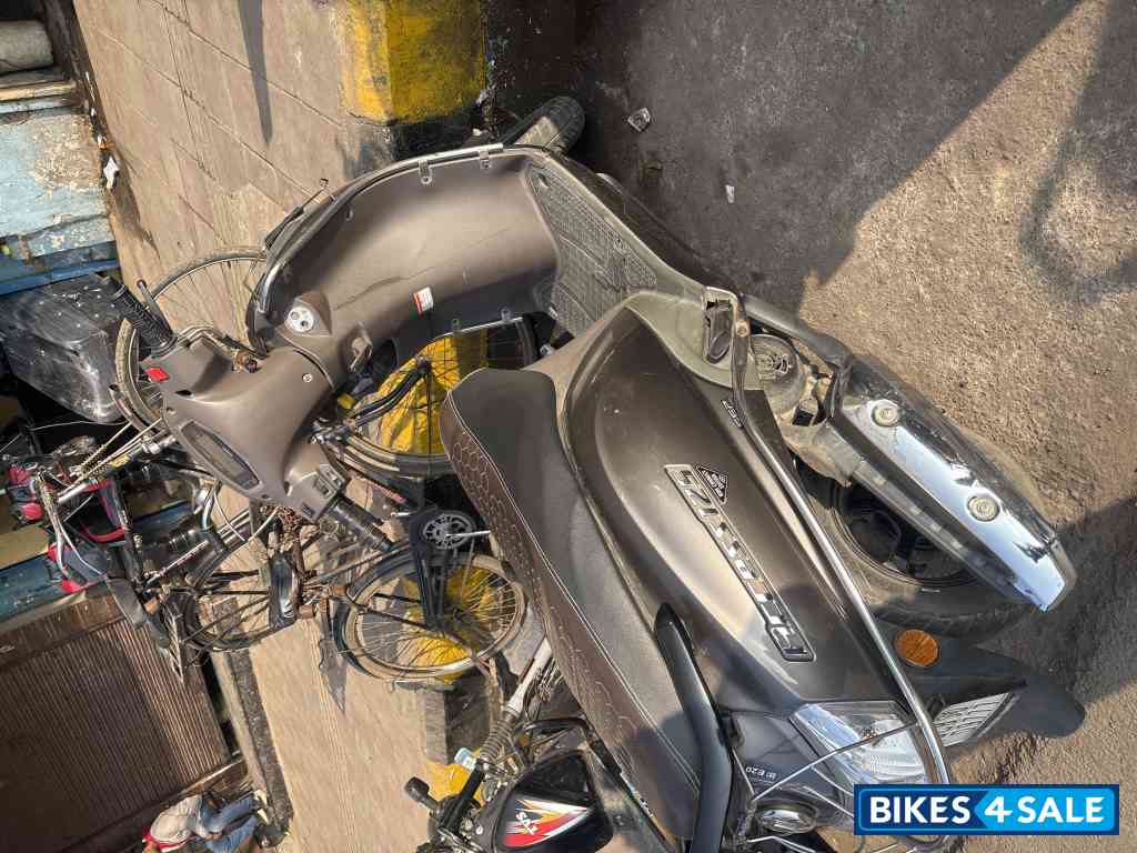 Brown Suzuki Access 125 BS6