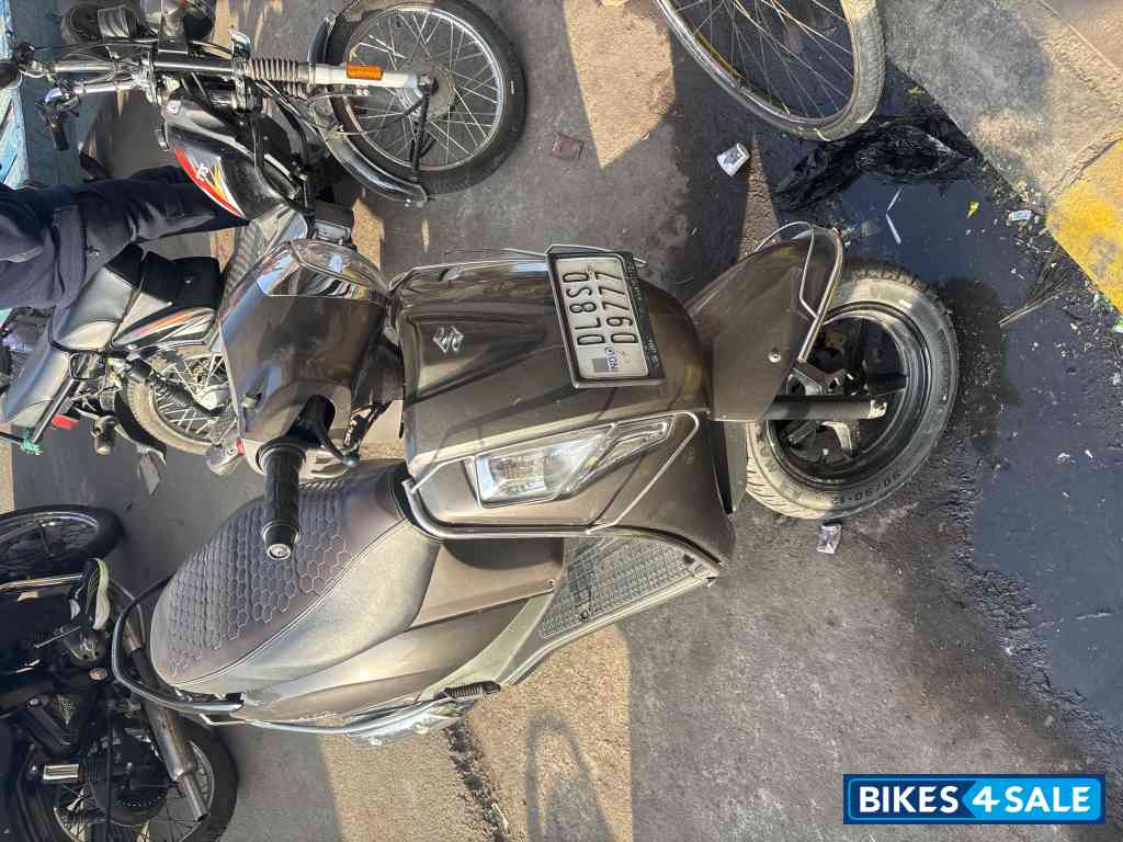 Brown Suzuki Access 125 BS6