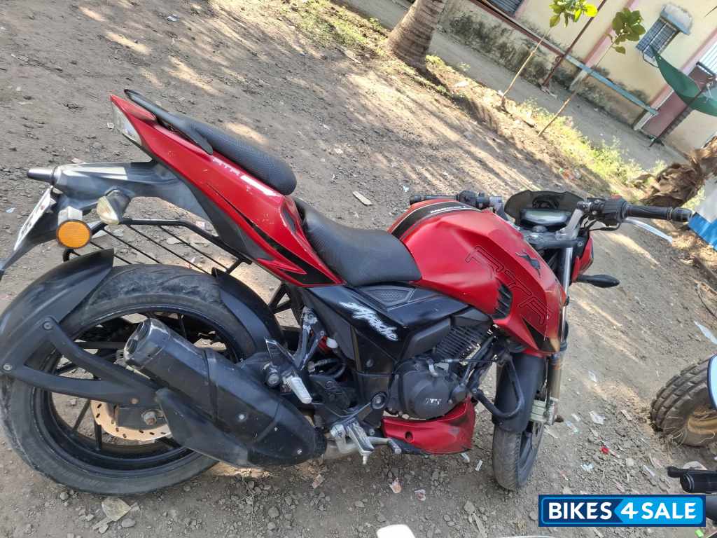 TVS Apache RTR 200 4V Race Edition 2.0