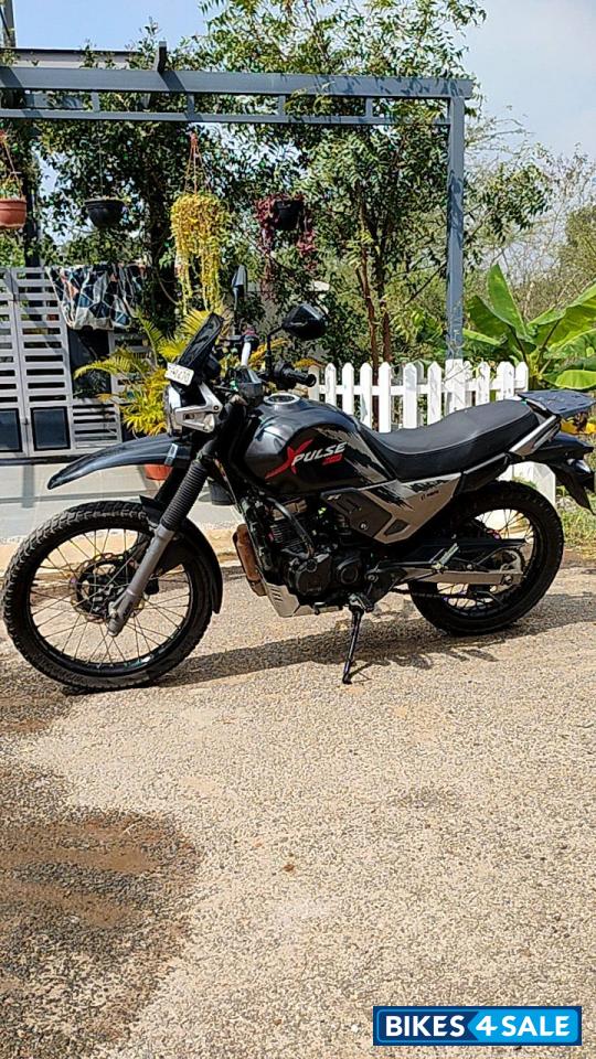 Gray Hero XPulse 200 BS6