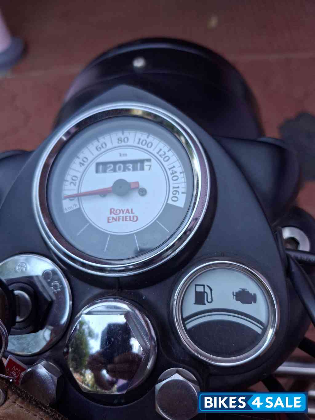 Stealth Black Royal Enfield Classic 350 Dual Channel BS6