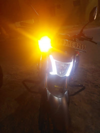 Yamaha FZS-FI Deluxe