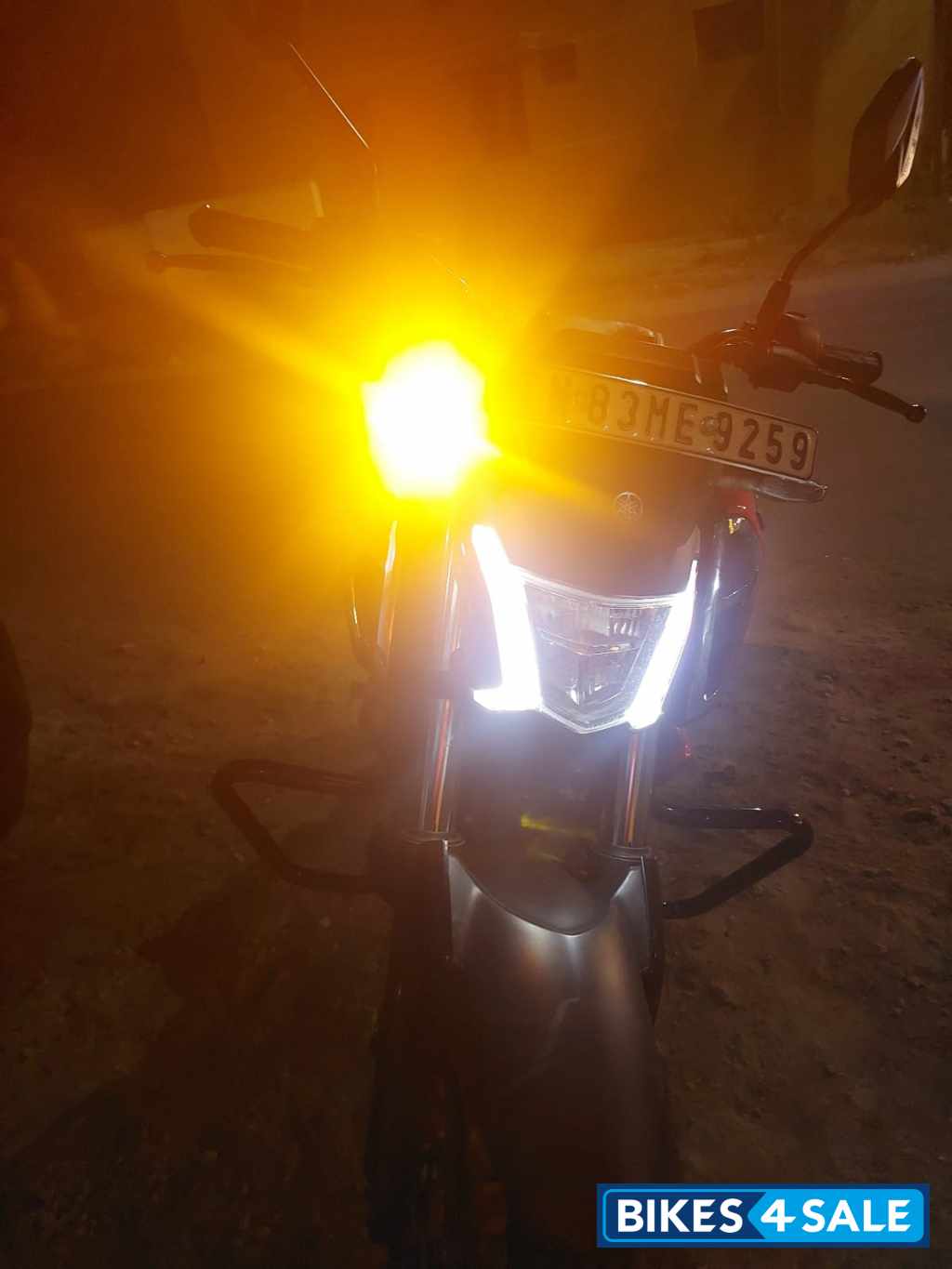 Yamaha FZS-FI Deluxe