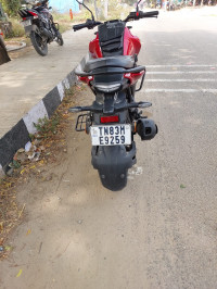 Yamaha FZS-FI Deluxe