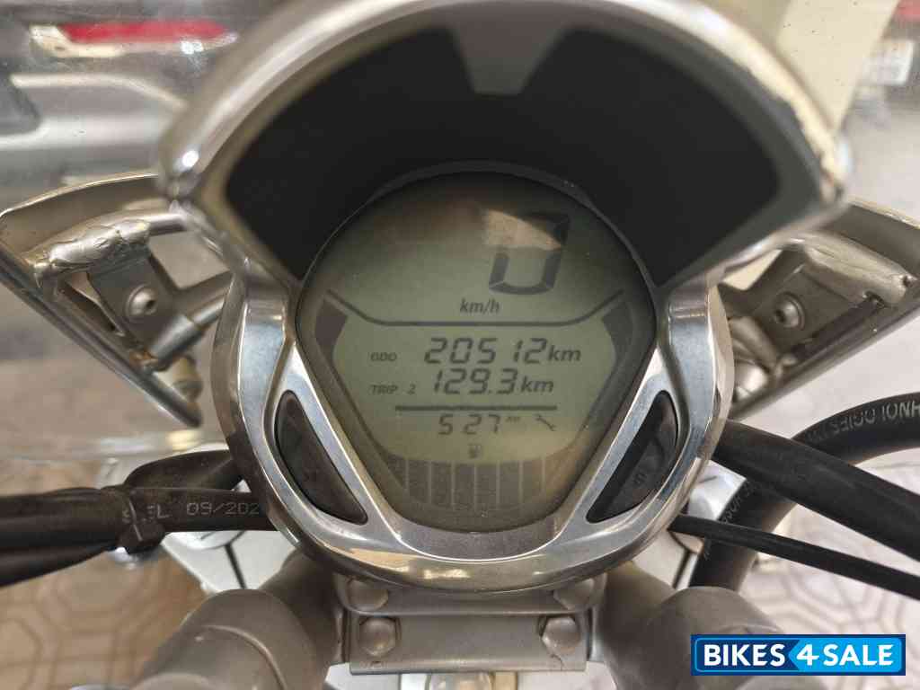 Auburn Black Bajaj Avenger Cruise 220 BS6