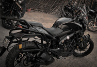 Black Bajaj Dominar 400 Disc