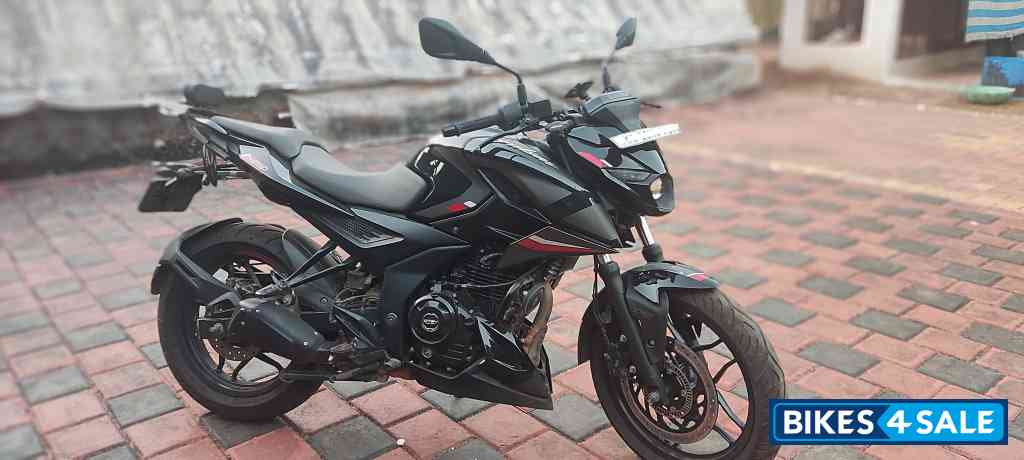 Bajaj Pulsar N250 Dual Channel ABS