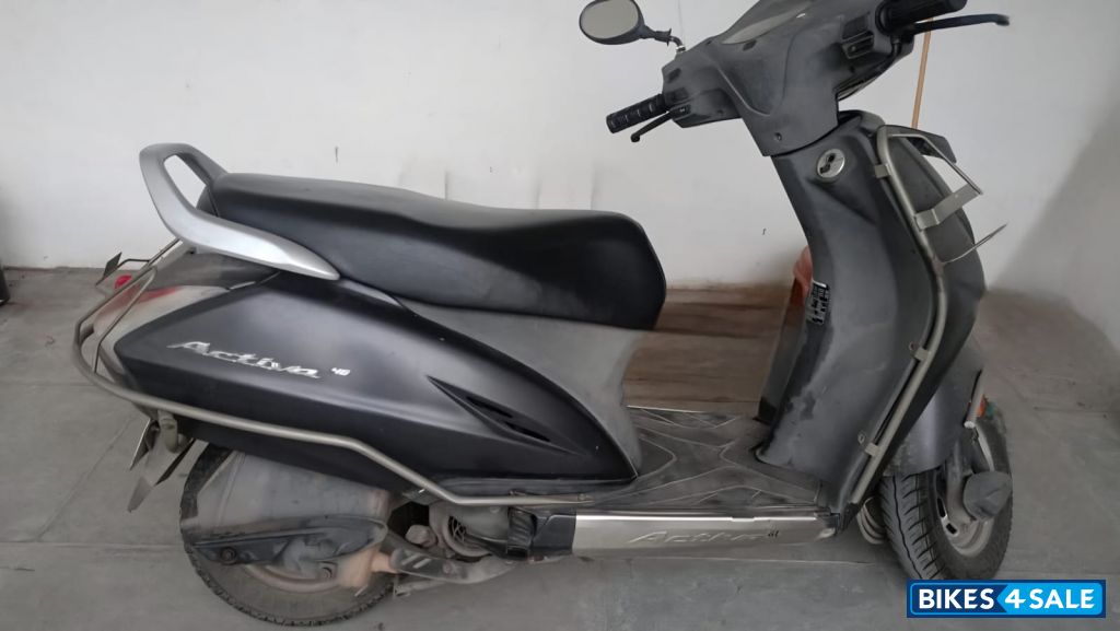 Grey Honda Activa 4G
