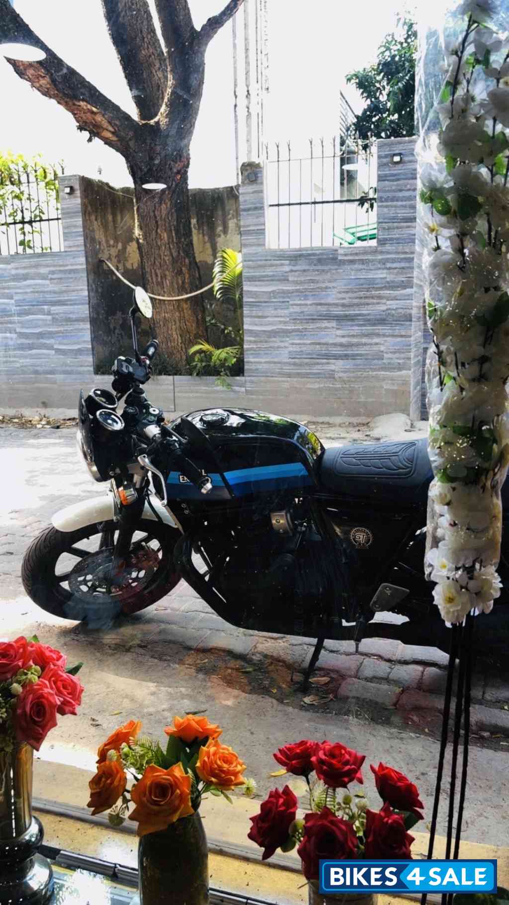 Slipstream Blue Royal Enfield Continental GT 650