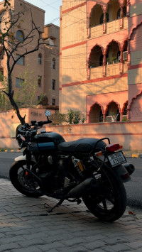 Slipstream Blue Royal Enfield Continental GT 650