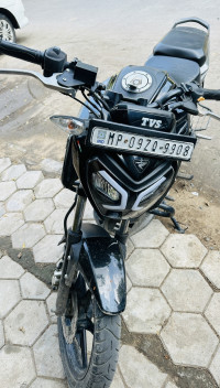 Black TVS Raider 125