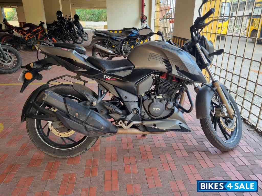 TVS Apache RTR 200 4V
