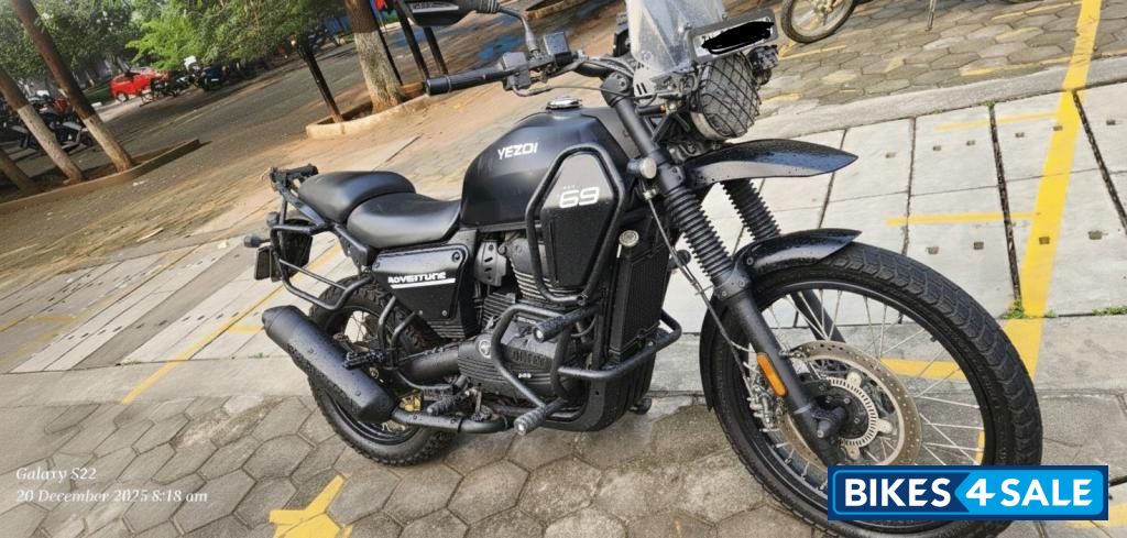 Matte Tornado Black Yezdi Adventure Matte 2024