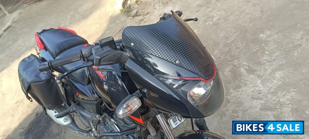 Black Bajaj Pulsar 125 Neon BS6