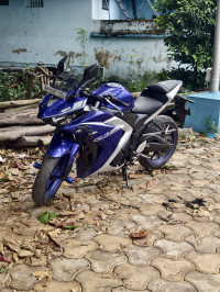 Blue Yamaha R3