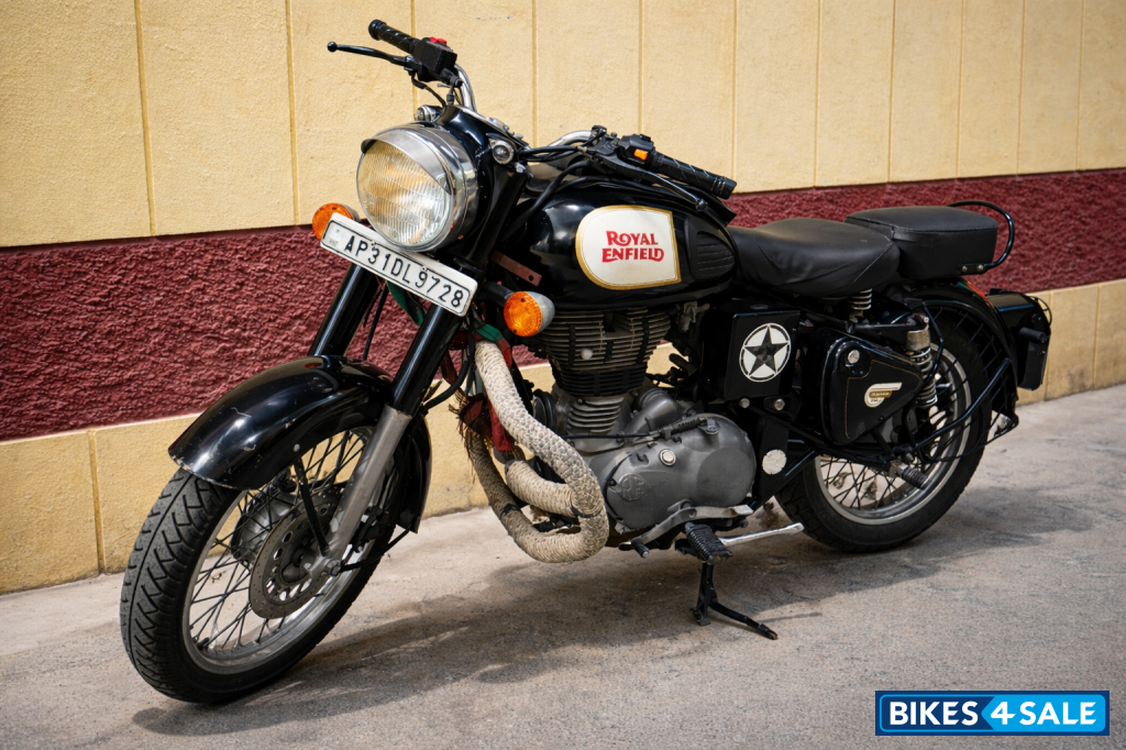 Black Royal Enfield Classic 350