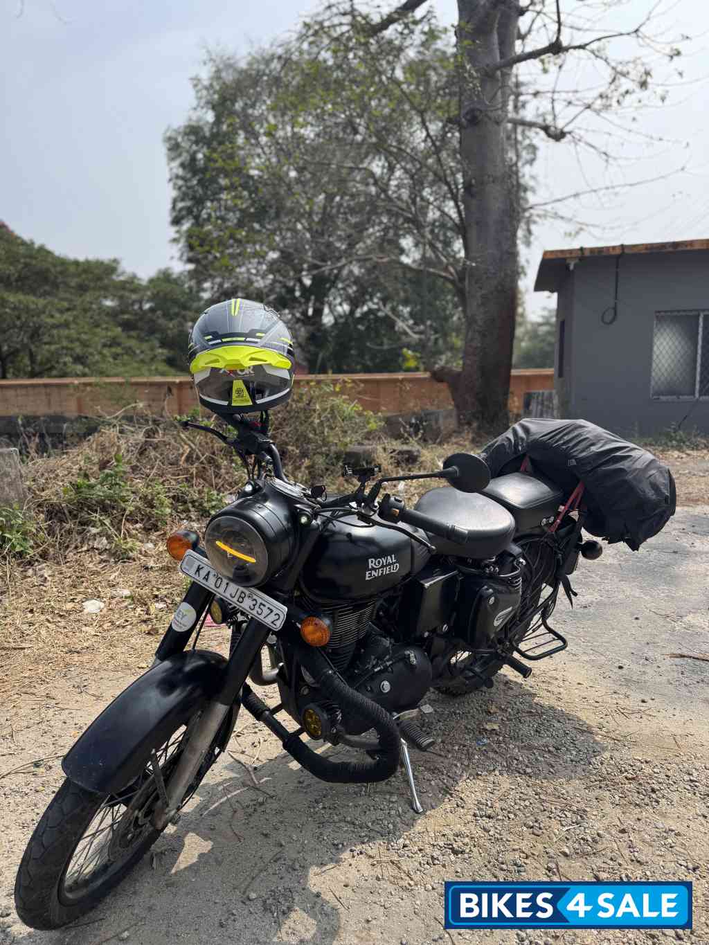 Royal Enfield Classic Stealth Black